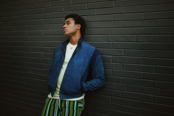 T-shirts prada : explorez les styles variés et chic disponibles